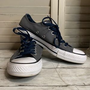 Converse Grey and Flannel Look Men’s Sneakers Sz 8